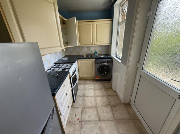 3 bed Terraced to rent Image 9
