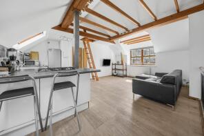 3, Moriatry Close, London N7 0EF