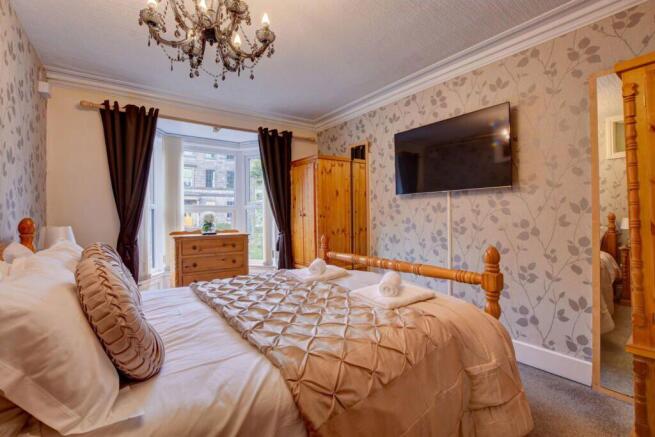 3 bed Town House for sale Image 7