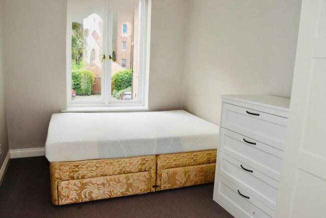 2 bed Apartment to rent Image 5