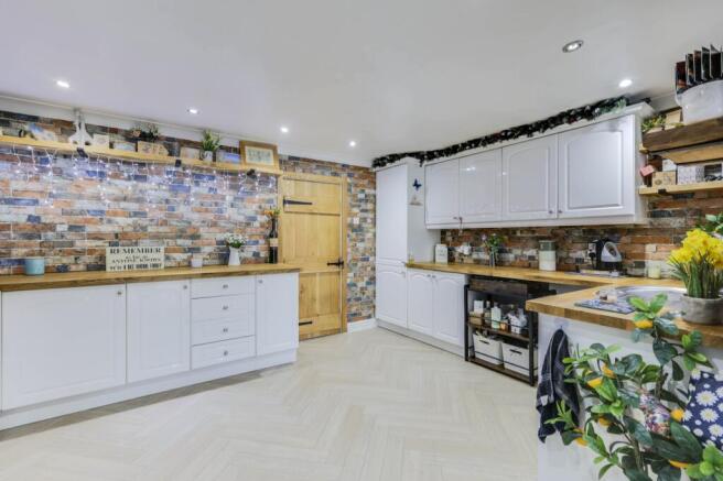 2 bed End of Terrace for sale Image 5