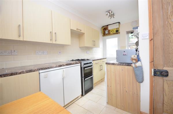 KITCHEN/BREAKFAST