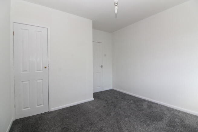 2 bed House to rent Image 11