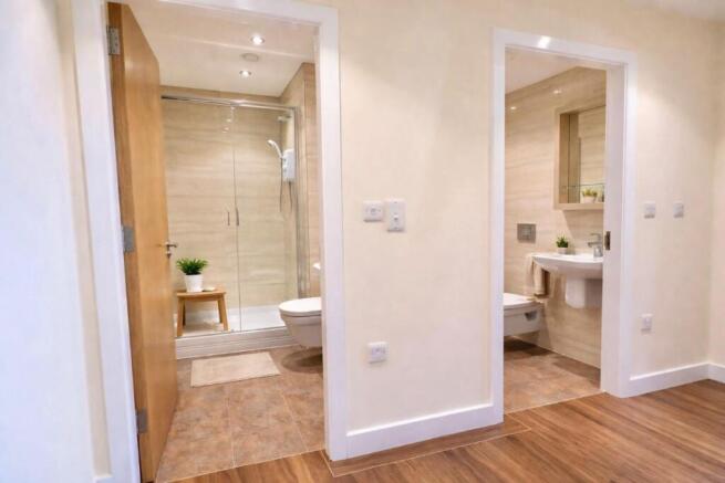 3 bed Apartment to rent Image 5