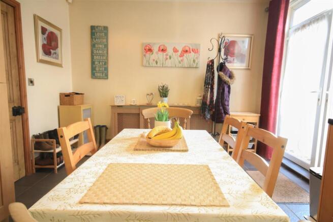 DINING KITCHEN