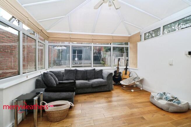 3 bed Semi-Detached for sale Image 6