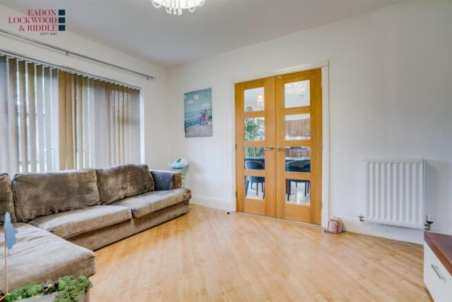 5 bed Detached for sale Image 10