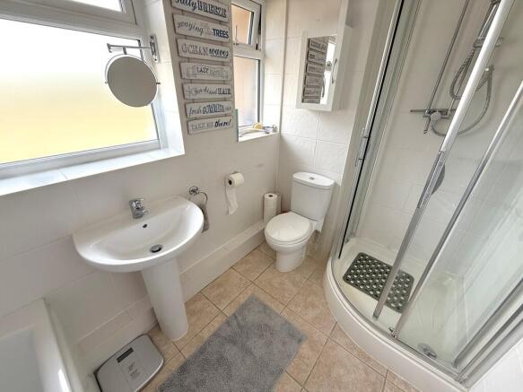 9 Hawke Close GF ...