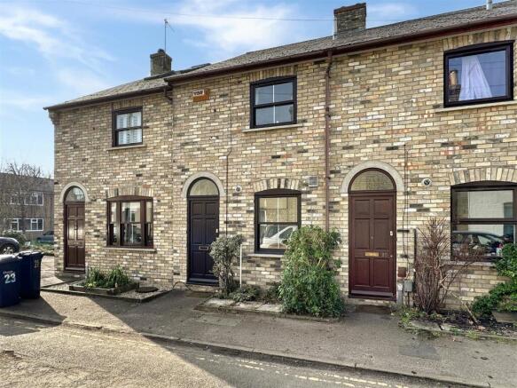2-bed terraced on York Terrace, Cambridge, £370,000