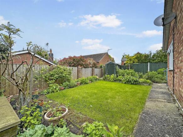 Delightful Enclosed Garden 997