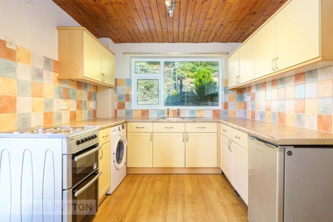 3 bed Semi-Detached for sale Image 10