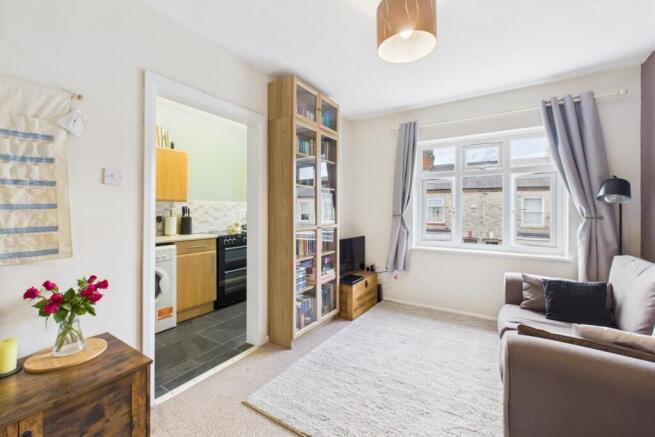 CAM03162G0-PR0300-STILL001