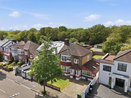 High View Road, London, E18