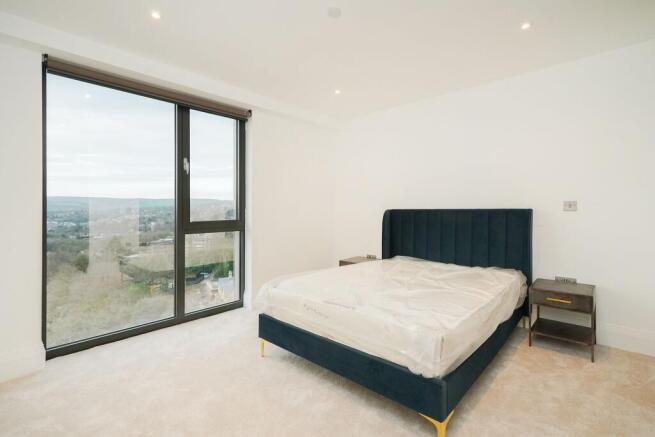 2 bed Apartment to rent Image 10
