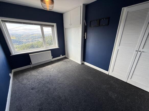 3 bed Town House for sale Image 8