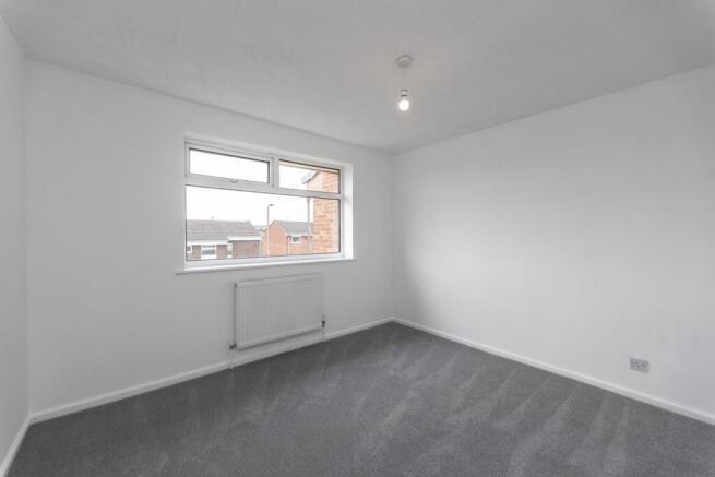 3 bed Semi-Detached to rent Image 8