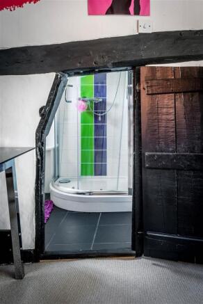 house. estate agent Rudgwick shower
