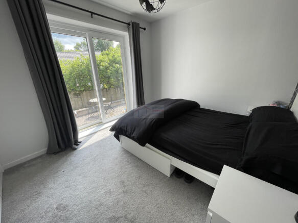 Bedroom 2b.JPG