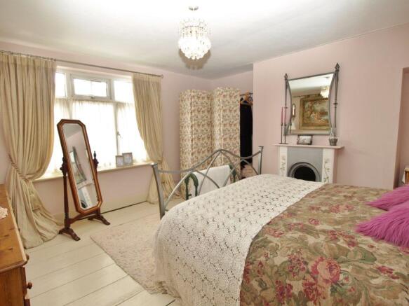 Bedroom 1 (Double)