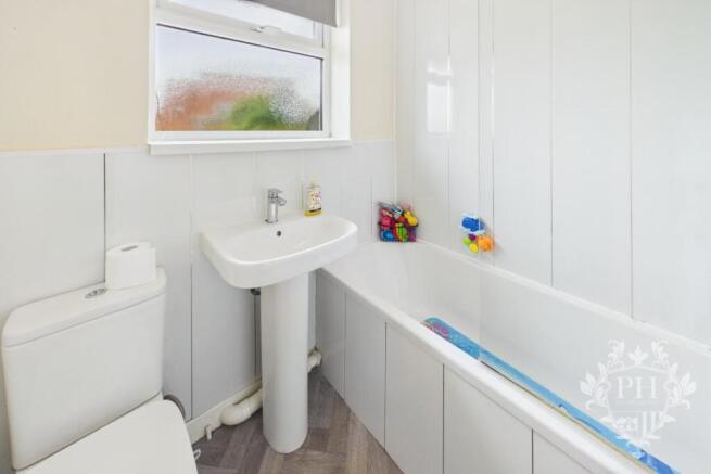 3 bed Semi-Detached for sale Image 6