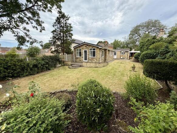 2 bed Detached Bungalow for sale in mirfield