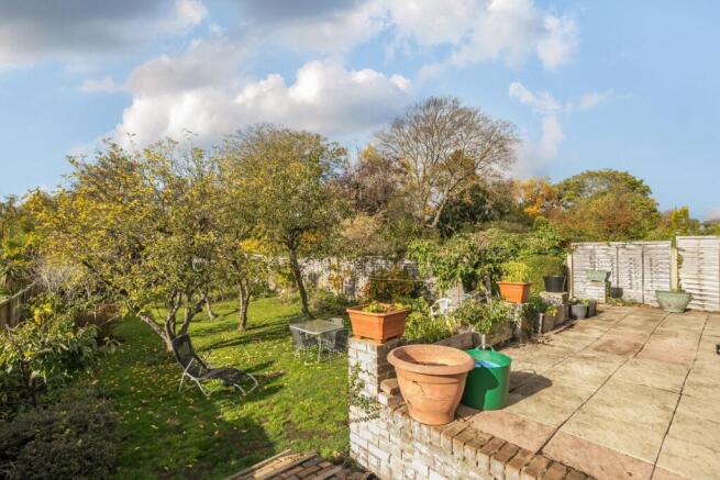 34 Thorpe Lea Rd, terrace & garden