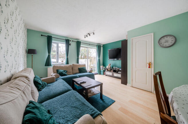 1432638-5-69c2723...