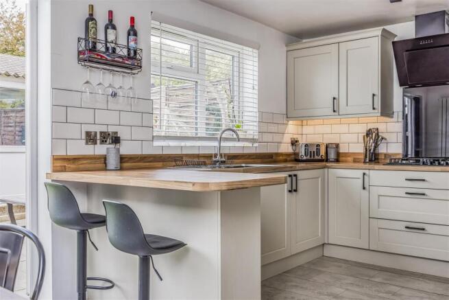 96 Farmlea Road, Portsmouth-PorticoMarketing-SoldB