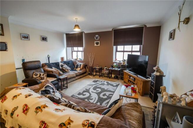 Living Room (2)