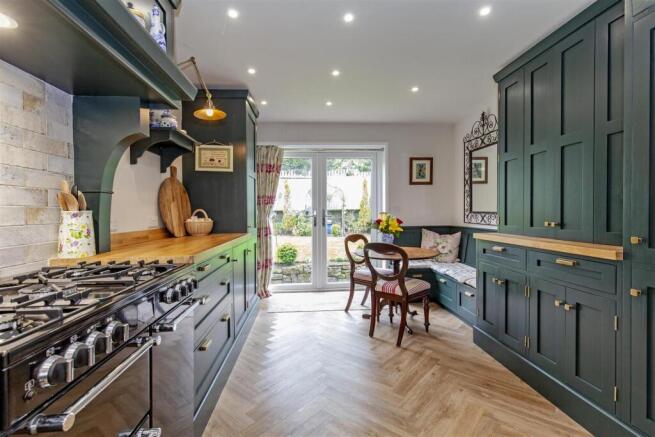 Fabulous Bespoke Dining Kitchen