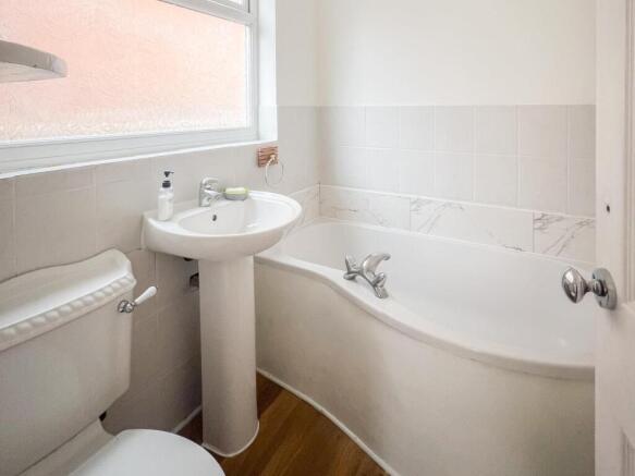 3 bed Semi-Detached for sale Image 7