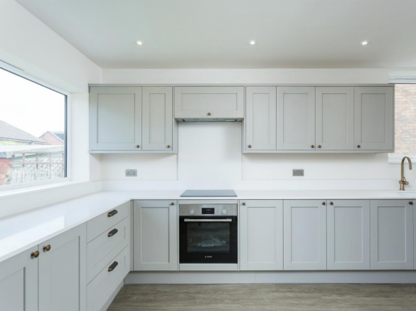 2 bed Detached Bungalow for sale Image 6