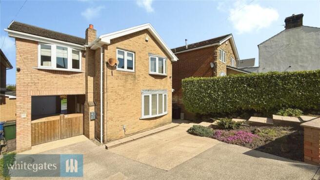 4 bed Detached for sale