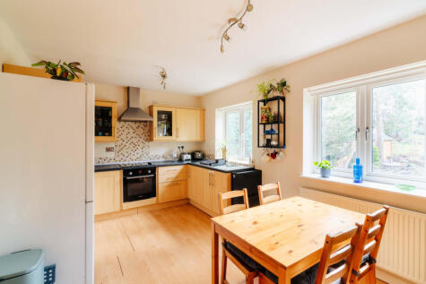 Pentire Avenue, Headley Park, Bristol