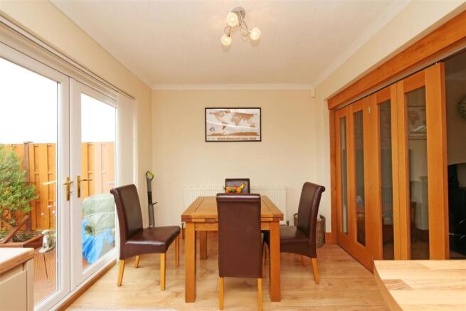 3 bed Semi-Detached for sale Image 5