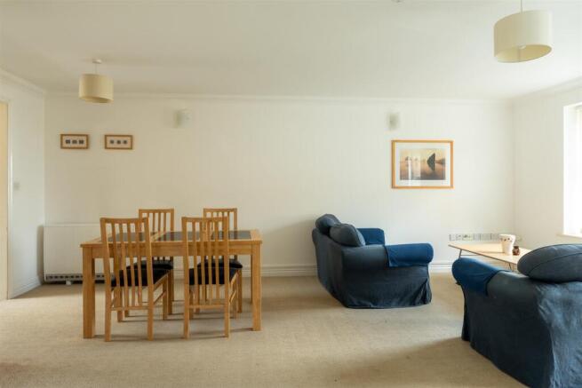 Living/Dining Area