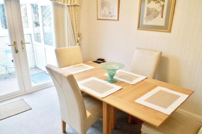 Bedroom 2 / Dining Room