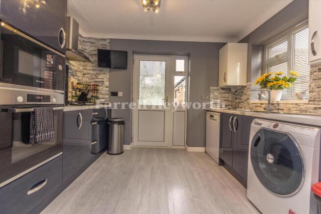 Kitchen b