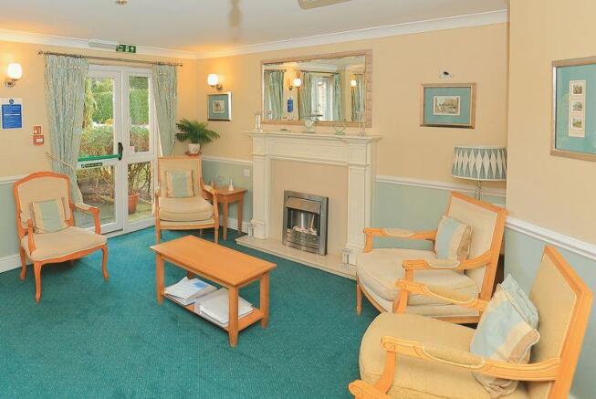 RESIDENTS LOUNGE