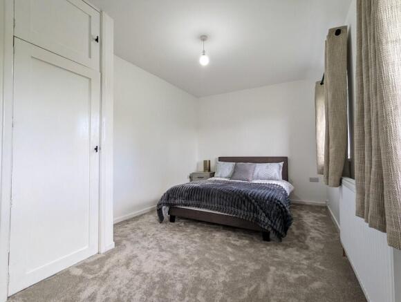 2 bed Semi-Detached to rent Image 11
