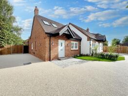 104a, London Road, Radlett WD7 9BS