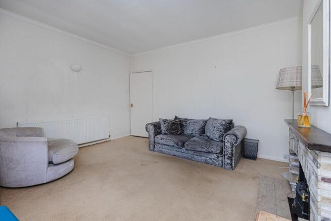 3 bed Semi-Detached to rent Image 9