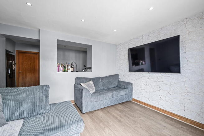 3 bed Town House for sale Image 10
