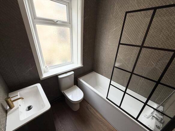 3 bed Terraced for sale Image 6