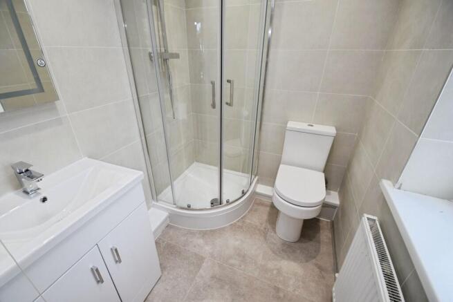 4 bed Detached to rent Image 12