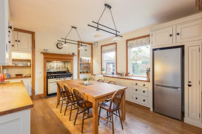 The Avenue 10 Kitchen-1.jpg