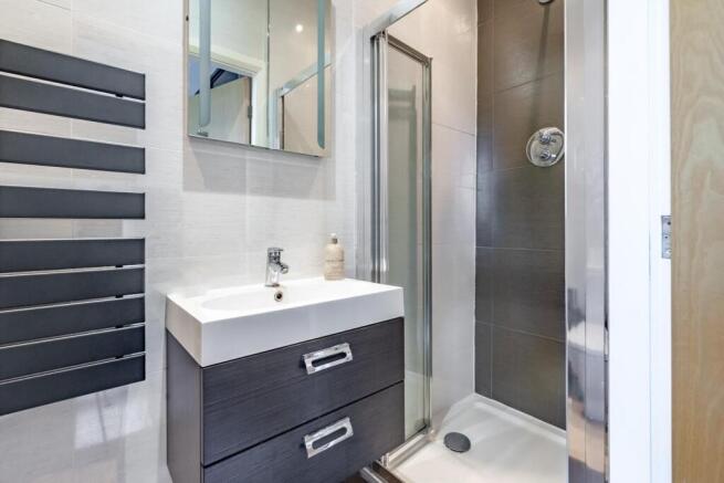 2 bed Apartment for sale Image 8
