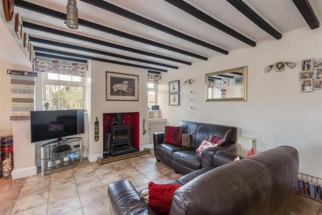 4 bed Semi-Detached for sale Image 6