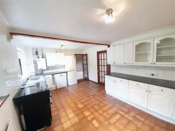 Kitchen breakfast room 3 new.jpg