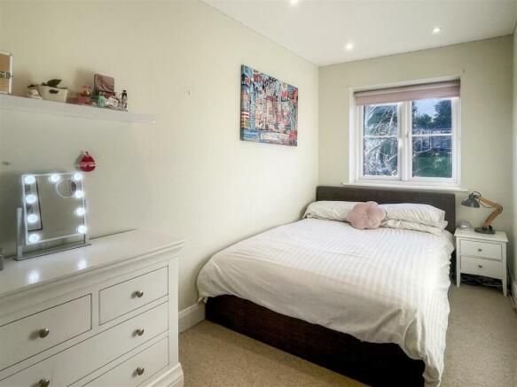Bed3.jpg